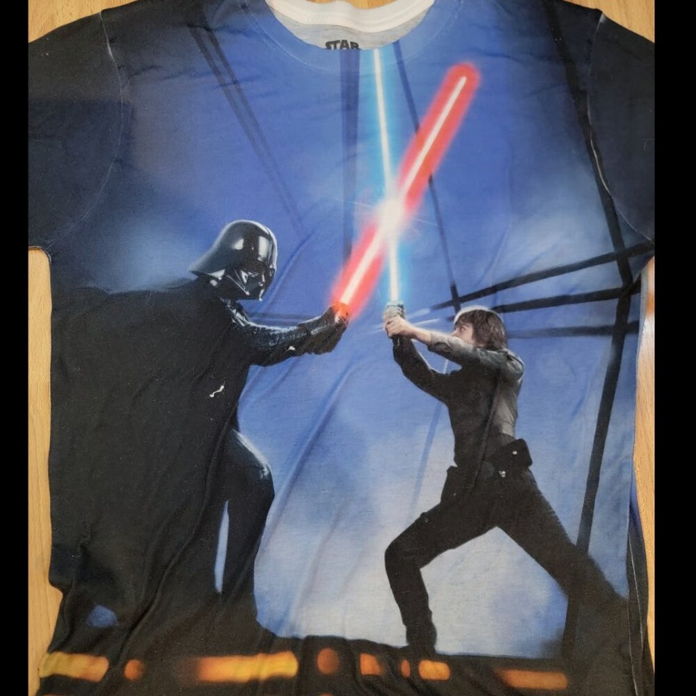 Star Wars All Over Print T-shirt Size Large Luke Skywalker vs Darth Vader
